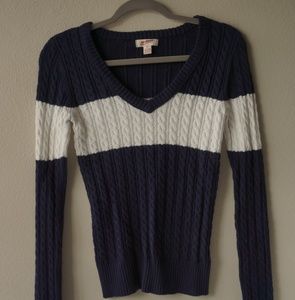 Arizona Jeans- Color Block V Neck Sweater